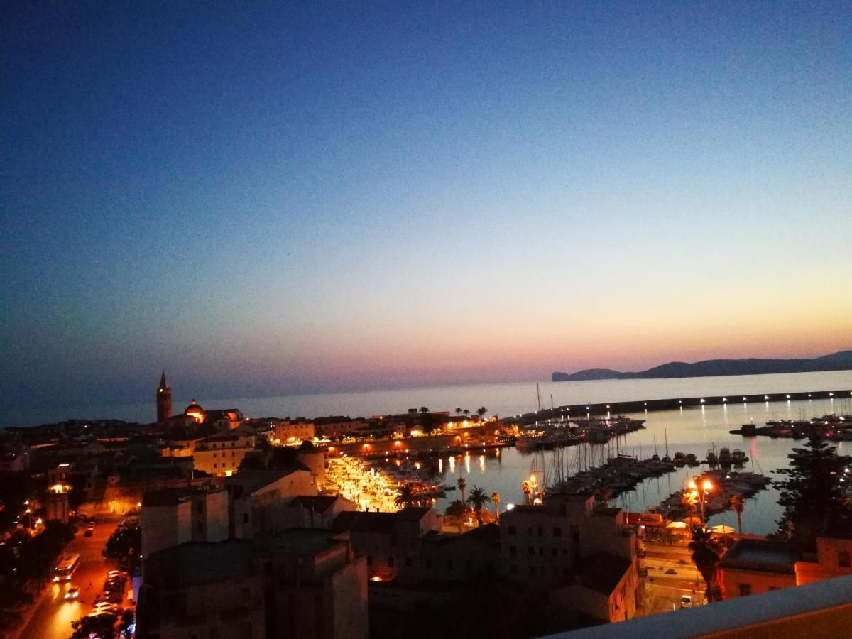 Royal Apartment Sea View Alghero Buitenkant foto